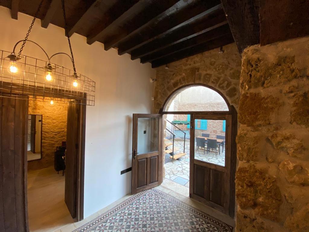Jasmine Lodge ファマグスタ エクステリア 写真